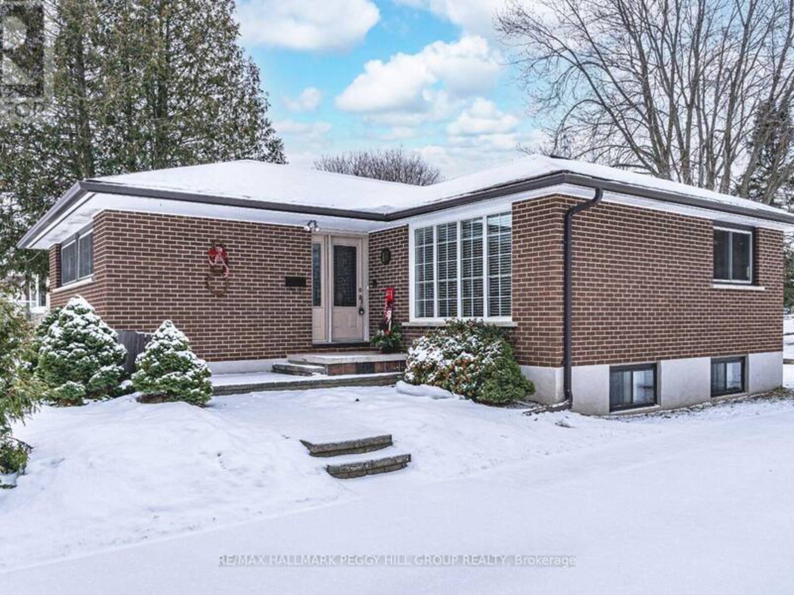 18 CALVERLEY STREET, Orillia, Ontario L3V 3T4