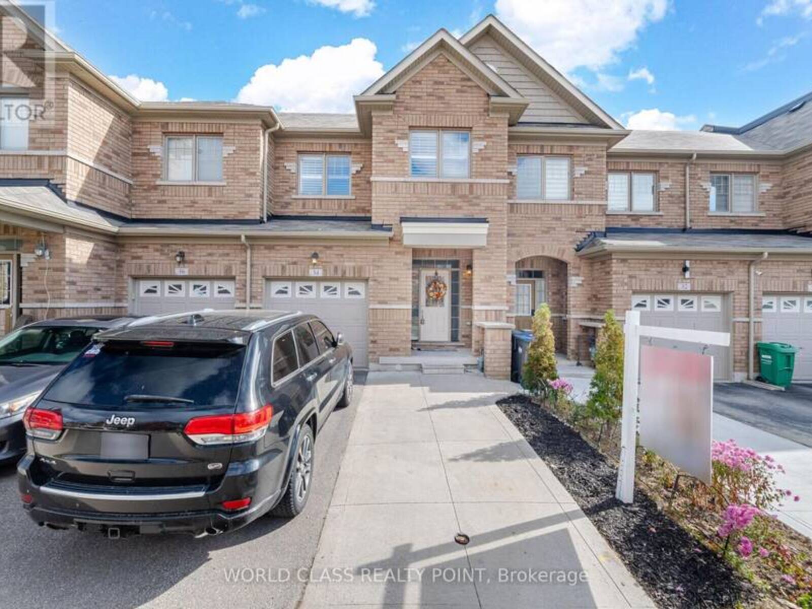 34 DAVENFIELD CIRCLE, Brampton, Ontario L6P 4M2