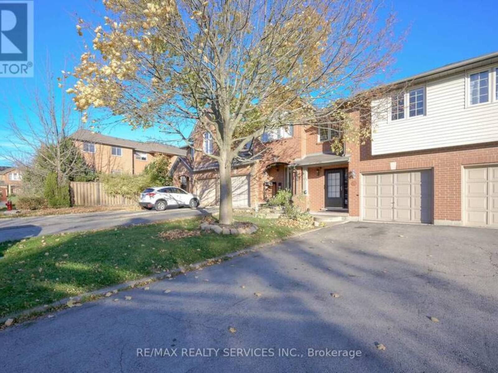 25 WESTVILLAGE DRIVE, Hamilton, Ontario L9B 2S2