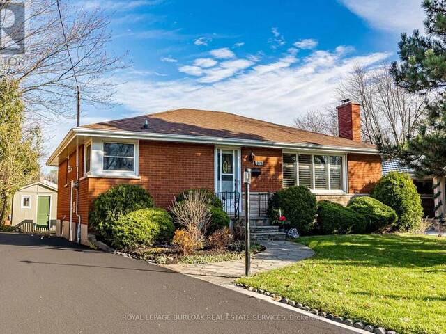 1371 MOUNTAIN GROVE AVENUE Burlington Ontario, L7P 2H1