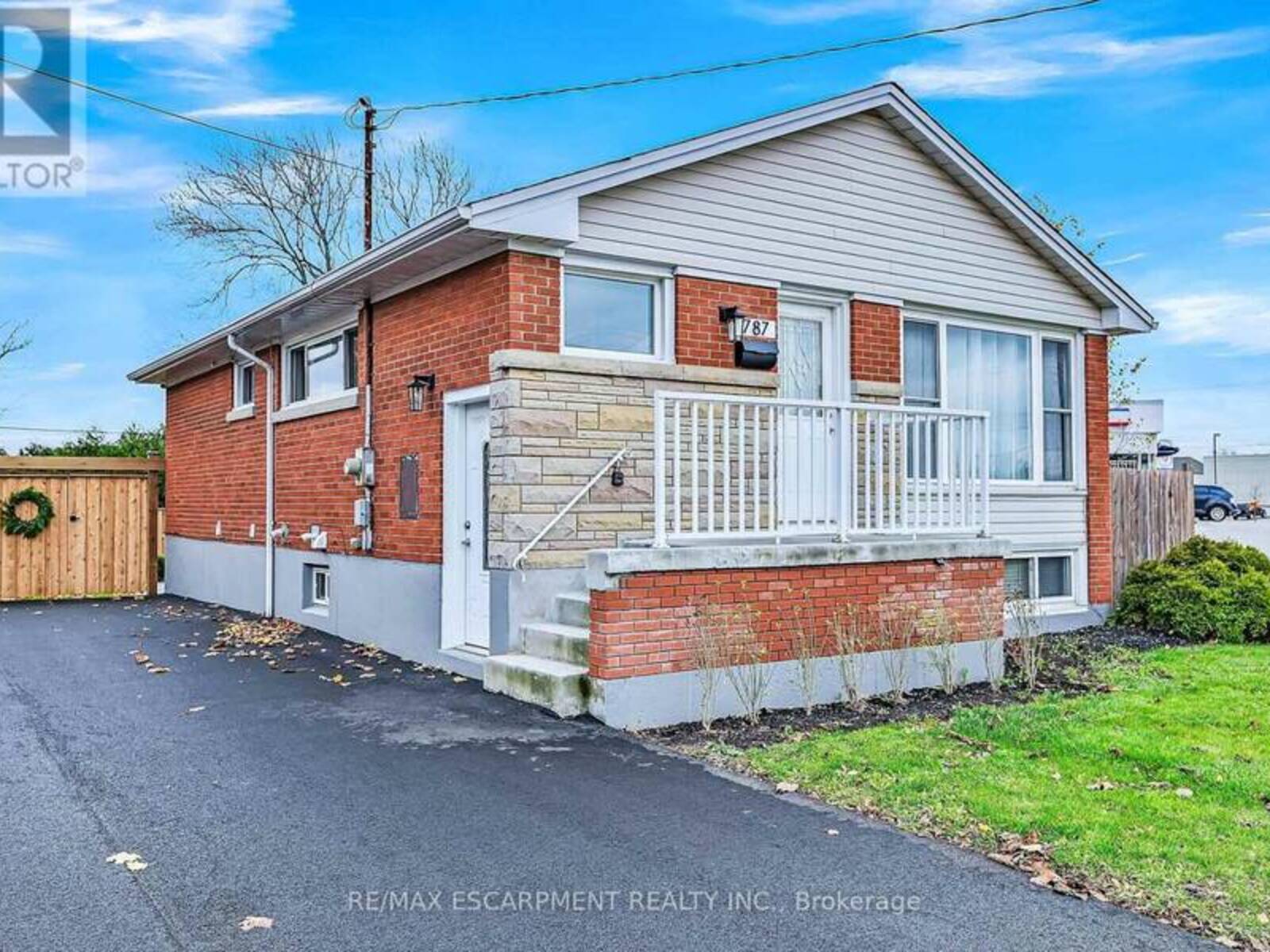 787 UPPER OTTAWA STREET, Hamilton, Ontario L8T 3T8