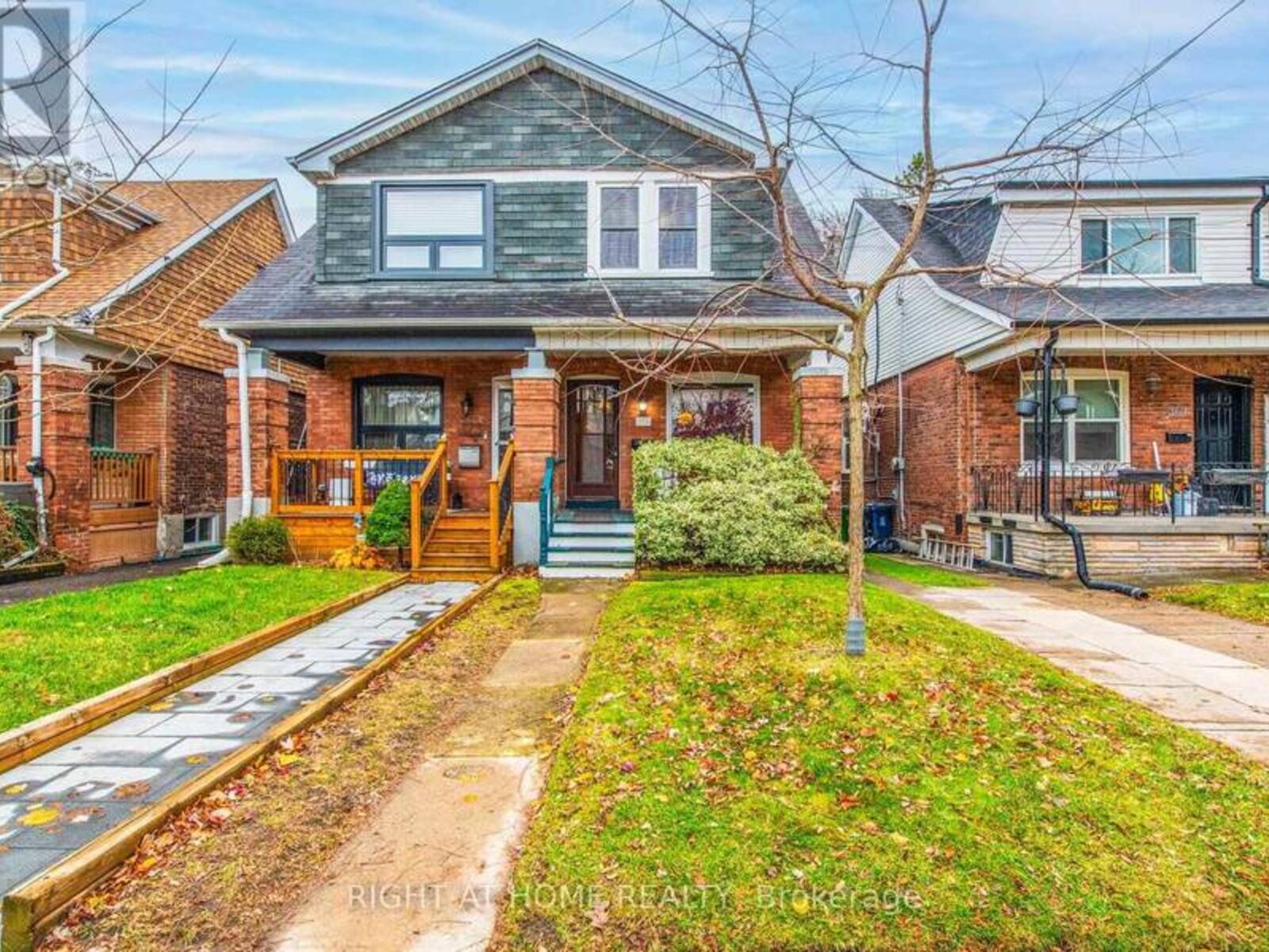 371 MILVERTON BOULEVARD, Toronto, Ontario M4J 1W1