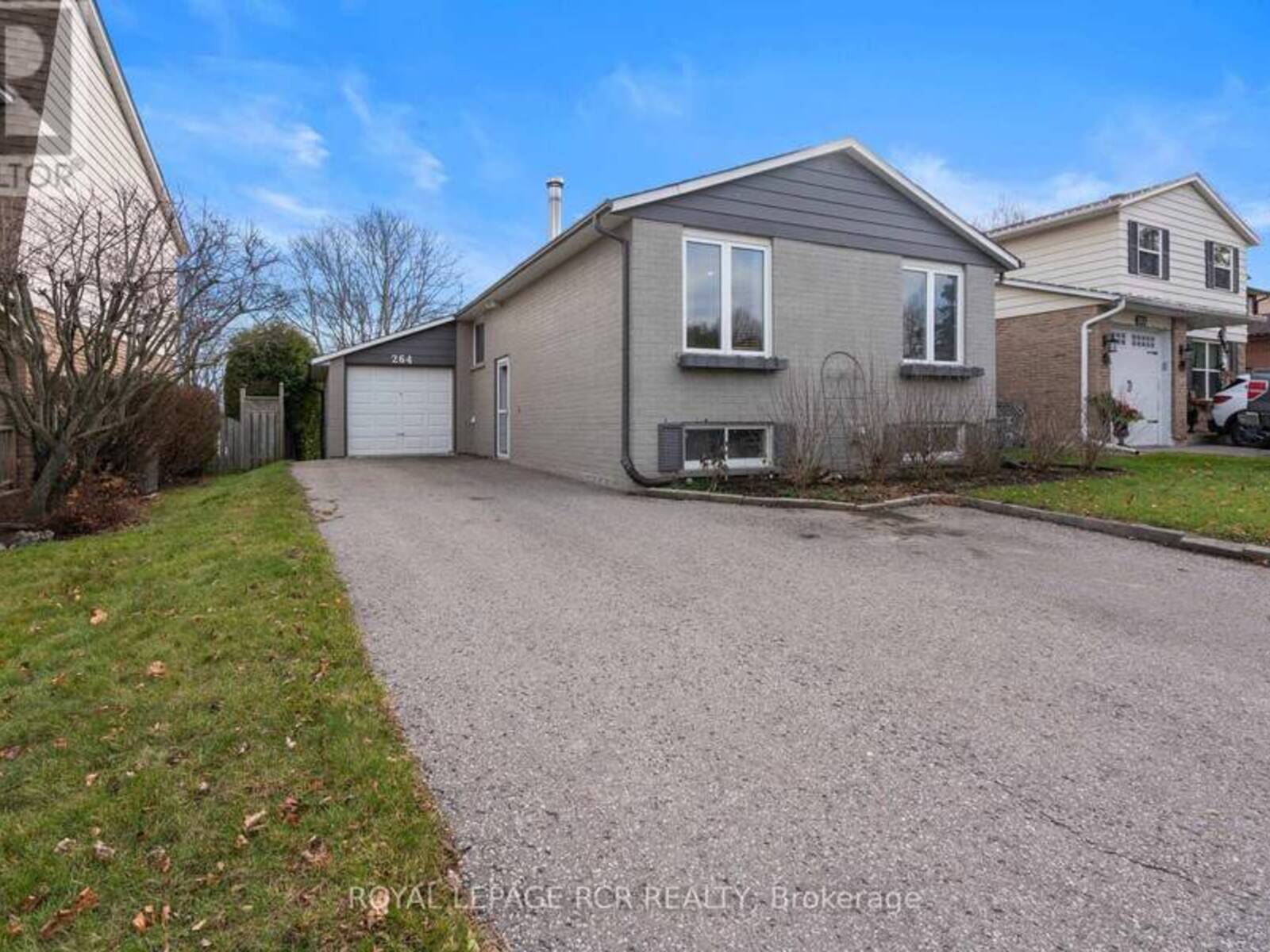 264 CURREY CRESCENT, Newmarket, Ontario L3Y 5M9