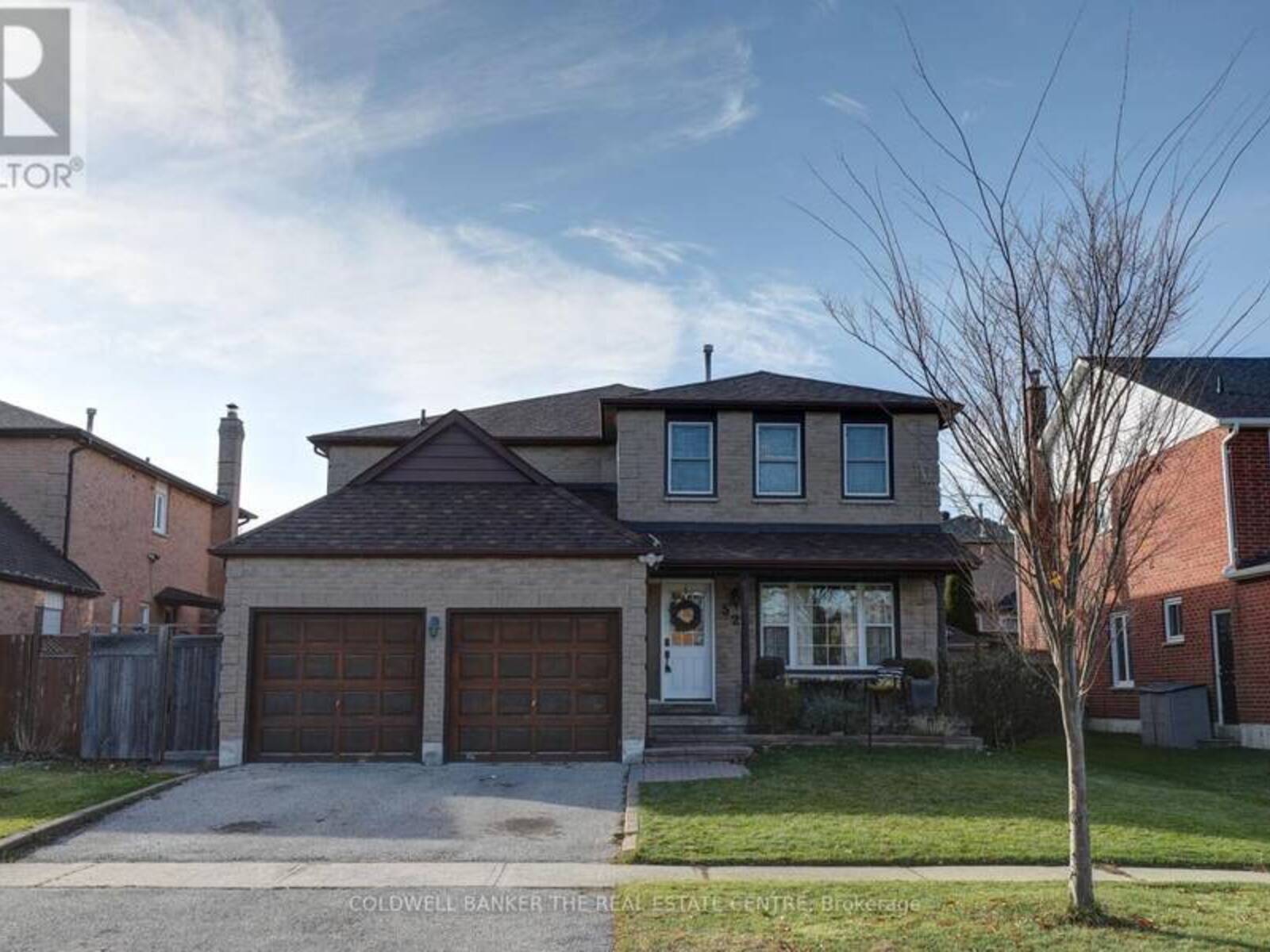 526 GARDENVIEW SQUARE, Pickering, Ontario L1V 4R8