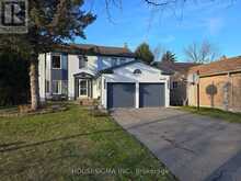 41 UNDERHILL CRESCENT | Aurora Ontario | Slide Image One