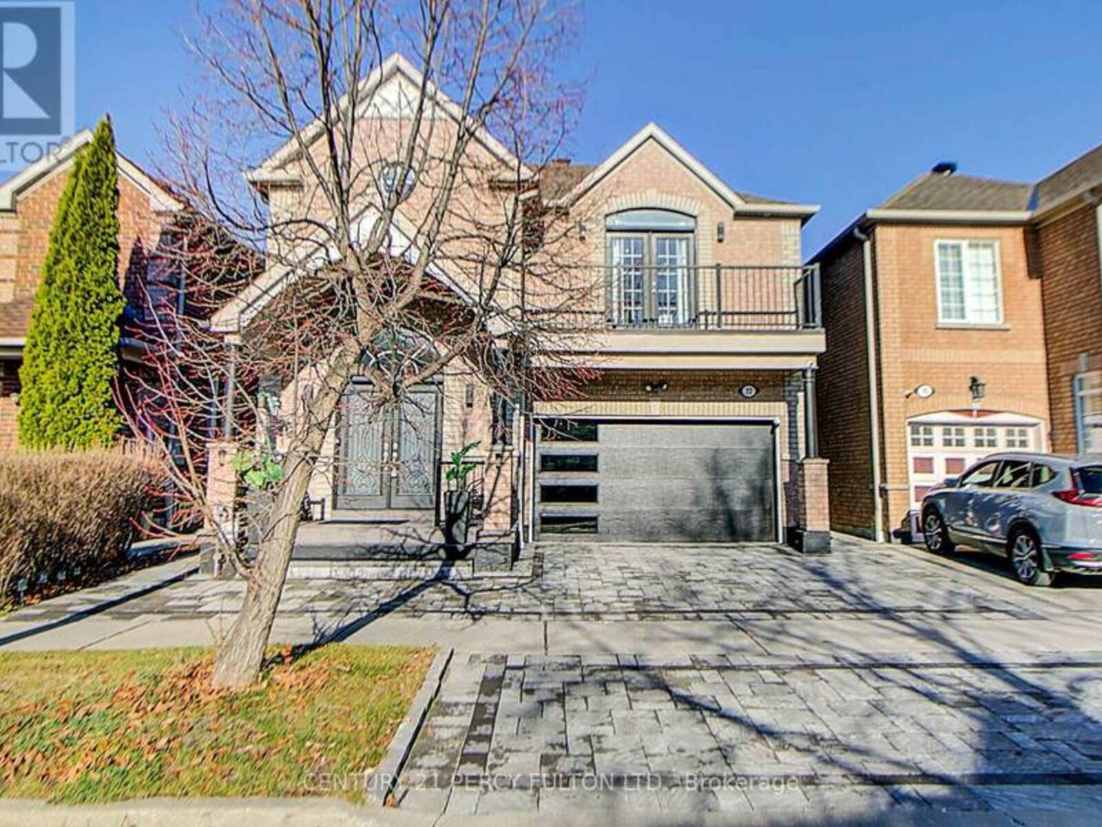 22 DOWN CRESCENT, Ajax, Ontario L1T 4E8