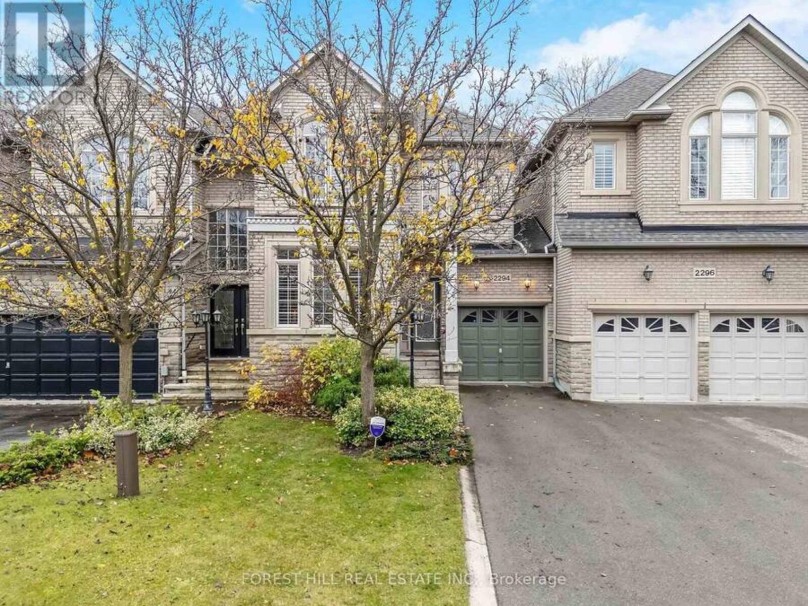 2294 WOODFIELD ROAD, Oakville, Ontario L6H 6Y7