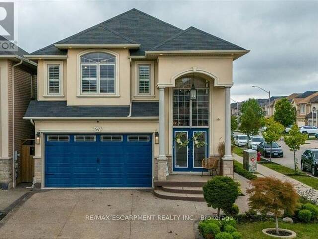 97 CHARTWELL CIRCLE Hamilton Ontario, L9A 0L4