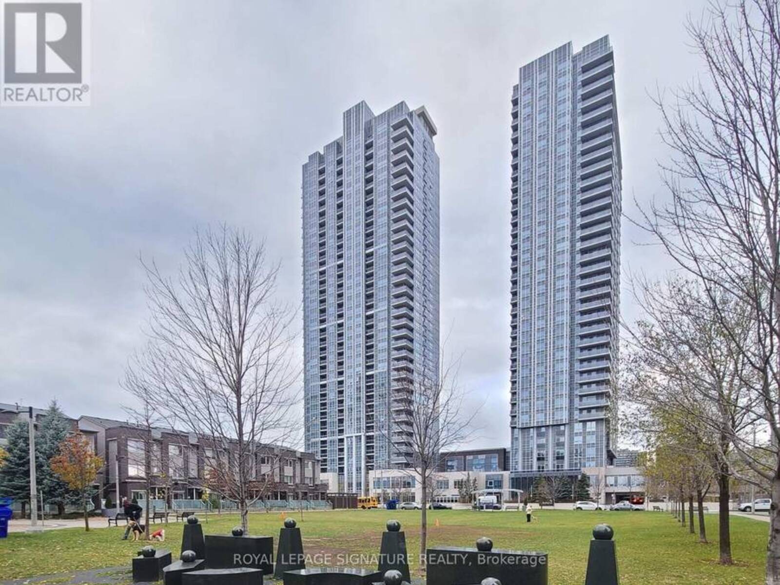 1223 - 275 VILLAGE GREEN SQUARE, Toronto, Ontario M1S 0L8