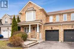 122 BEARE TRAIL | Newmarket Ontario | Slide Image One