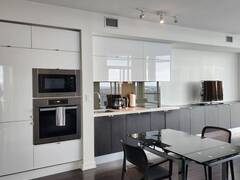 4809 - 21 ICEBOAT TERRACE Toronto Ontario, M5V 4A9