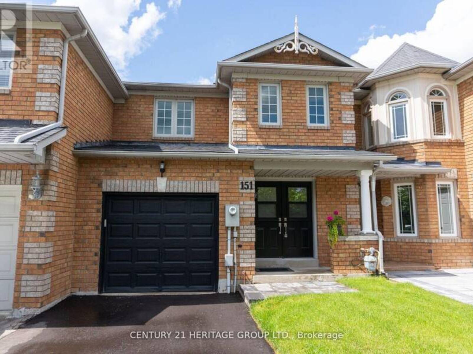 151 DOWNEY CIRCLE, Aurora, Ontario L4G 7G1