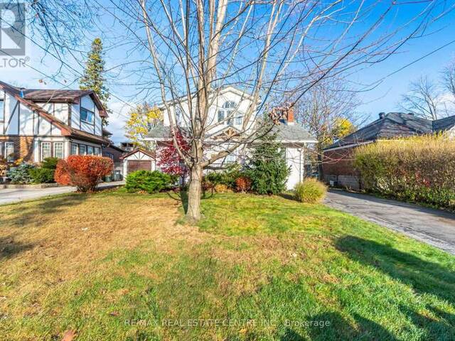 19 OAKWOOD AVENUE N Mississauga Ontario, L5G 3L6