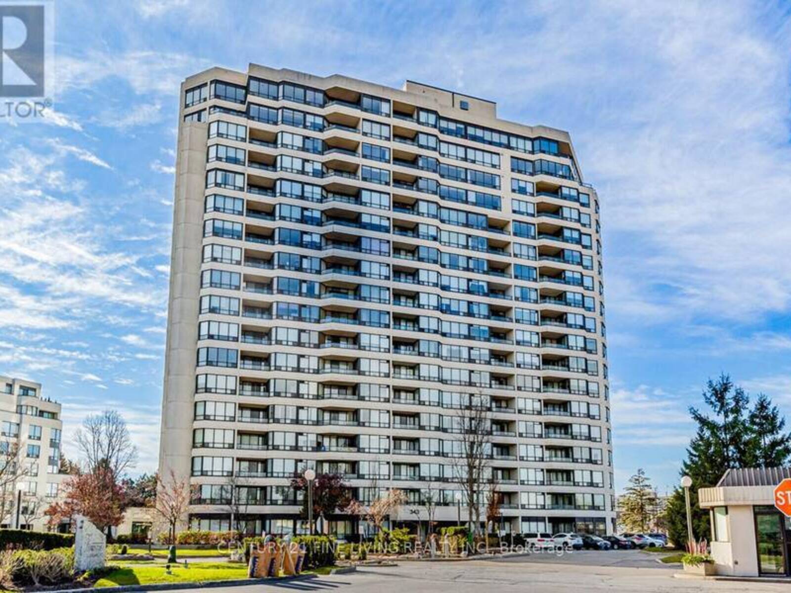 704 - 343 CLARK AVENUE W, Vaughan, Ontario L4J 7K5