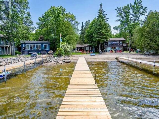 230 ROBINS POINT ROAD Tay Ontario, L0K 2A0 - 5 Bedrooms Waterfront Home For sale