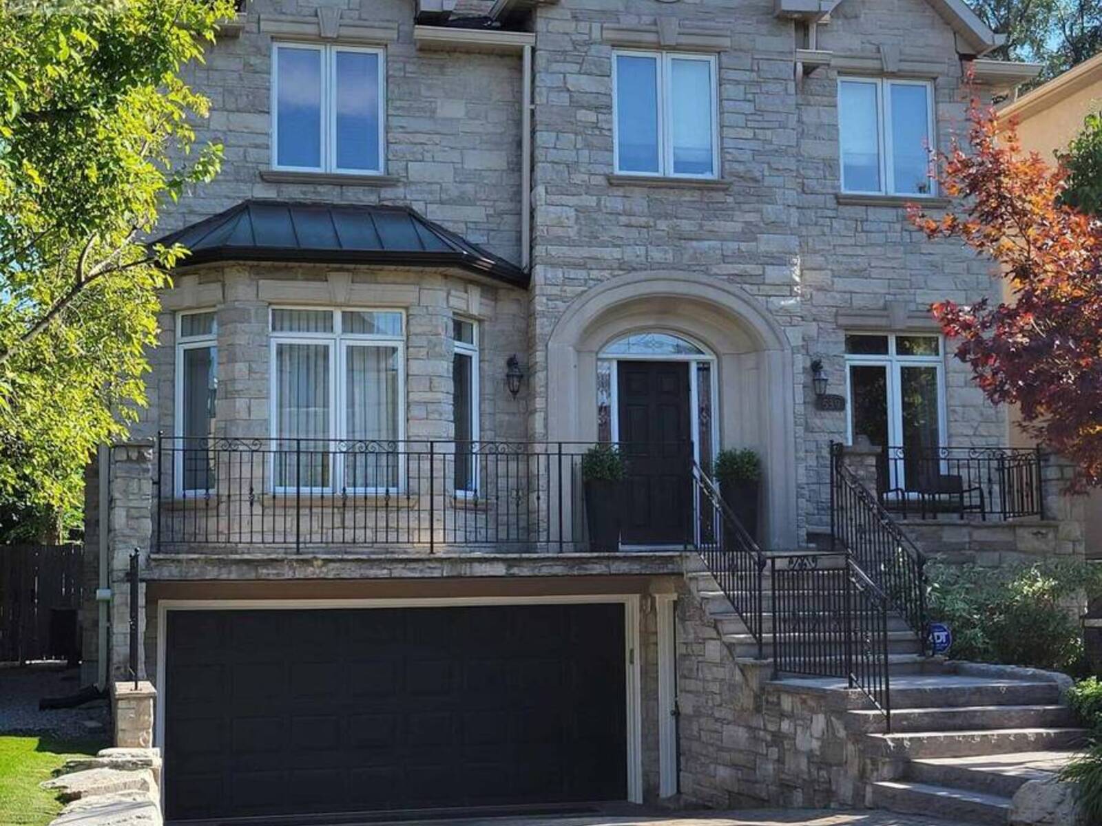 539 DOUGLAS AVENUE, Toronto, Ontario M5M 1H7