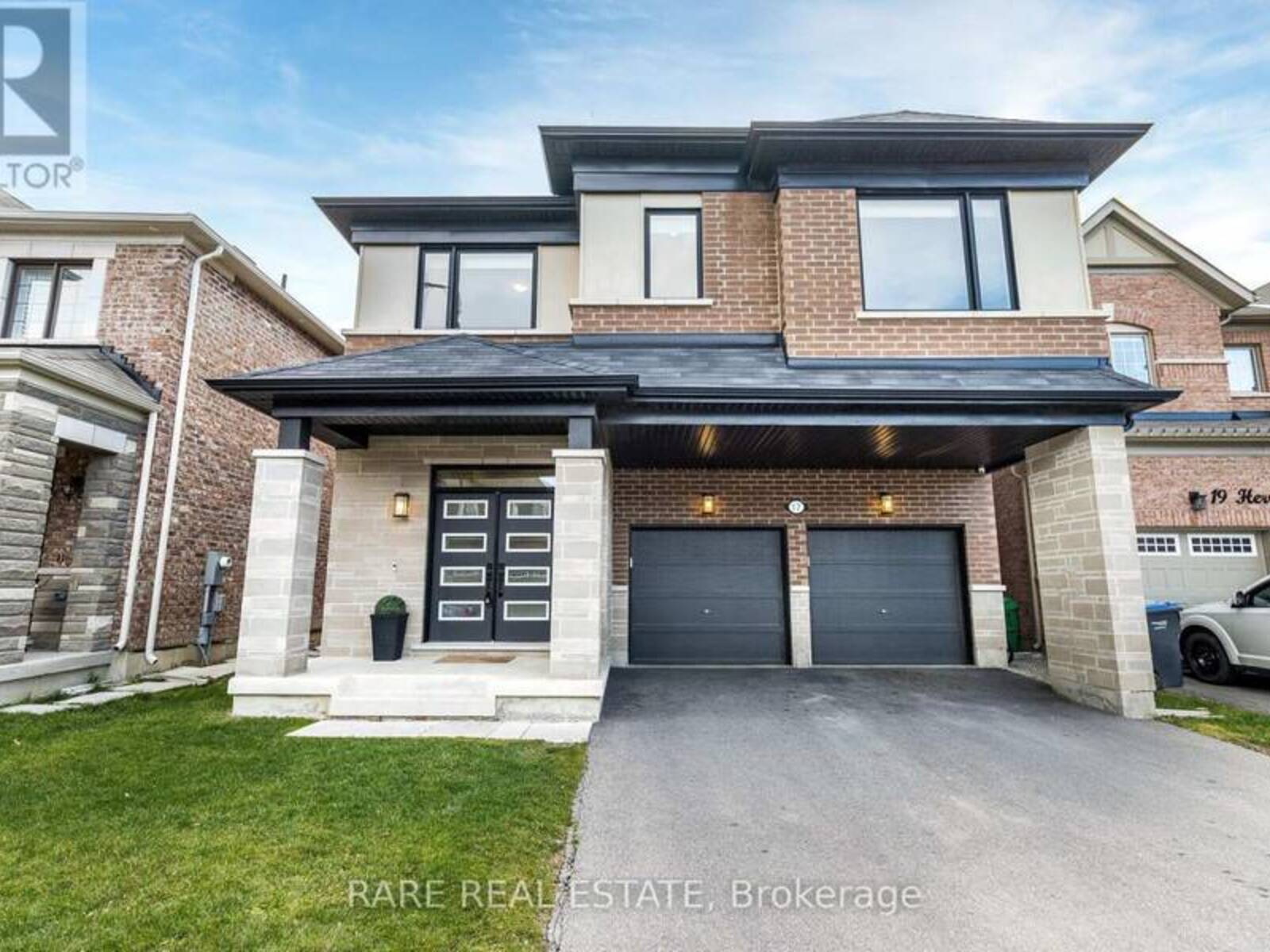 17 HERRICK DRIVE, Brampton, Ontario L7A 5G2