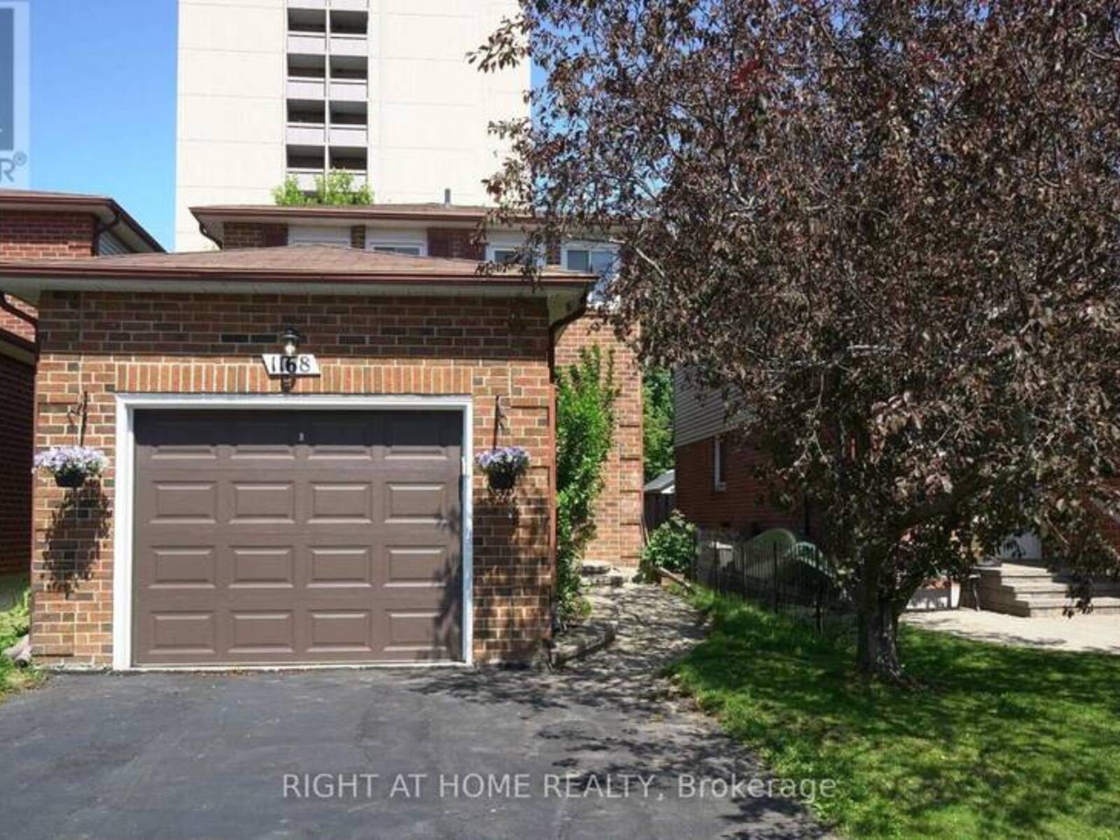 1168 TANZER COURT, Pickering, Ontario L1W 3S5