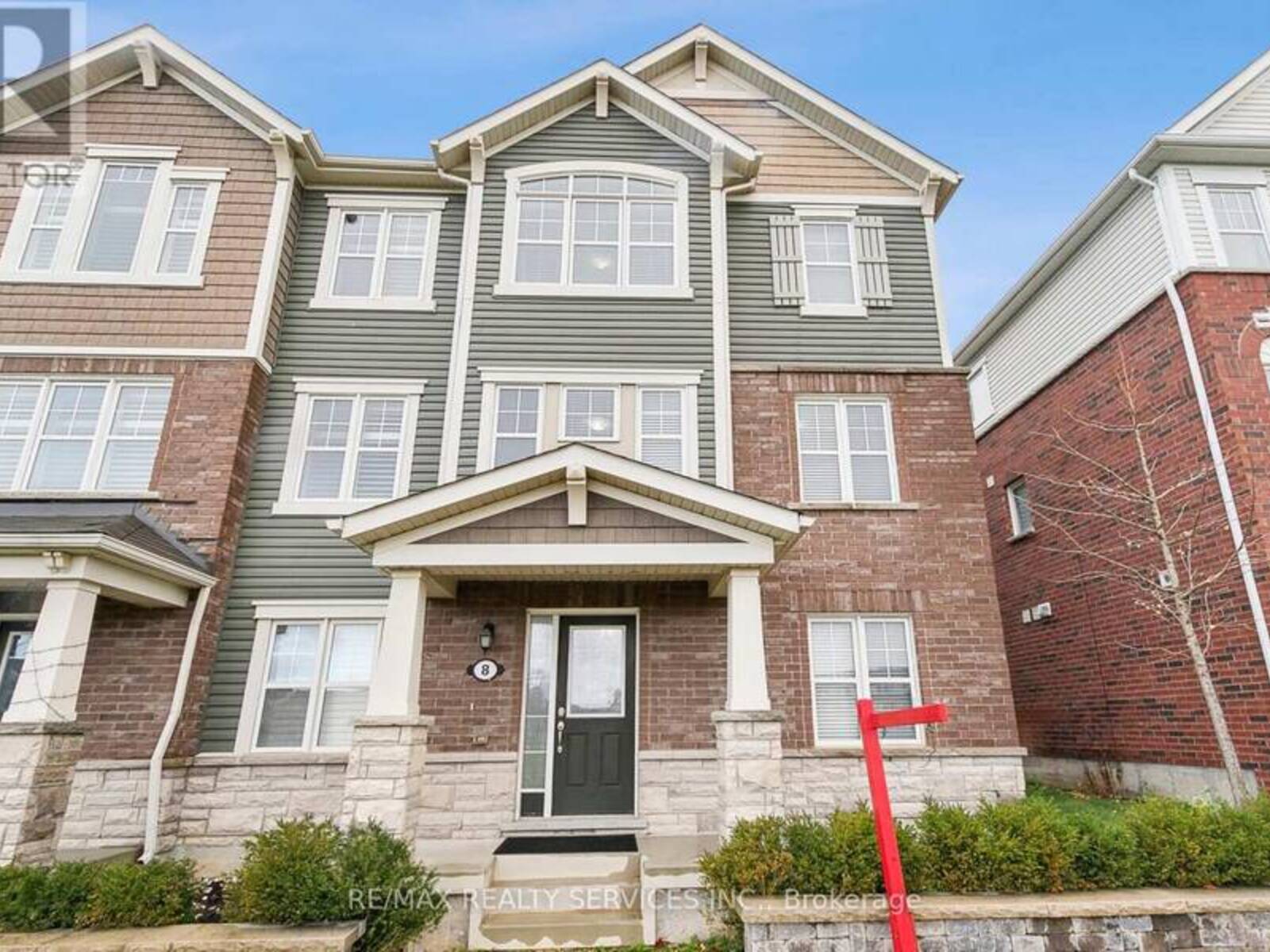 8 TOLEDO LANE, Brampton, Ontario L7A 0G2