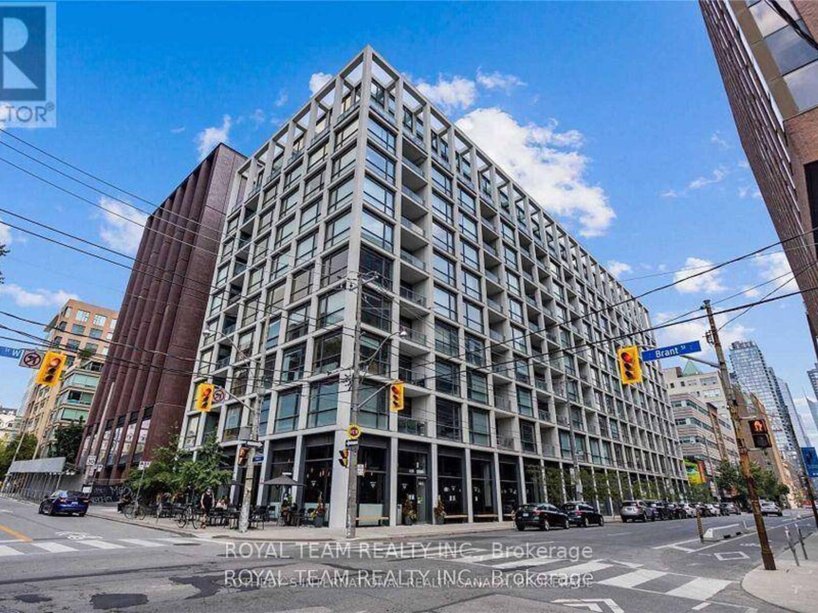 815 - 39 BRANT STREET, Toronto, Ontario M5V 0M8