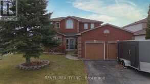 1 FARMSTEAD CRESCENT | Barrie Ontario | Slide Image Two