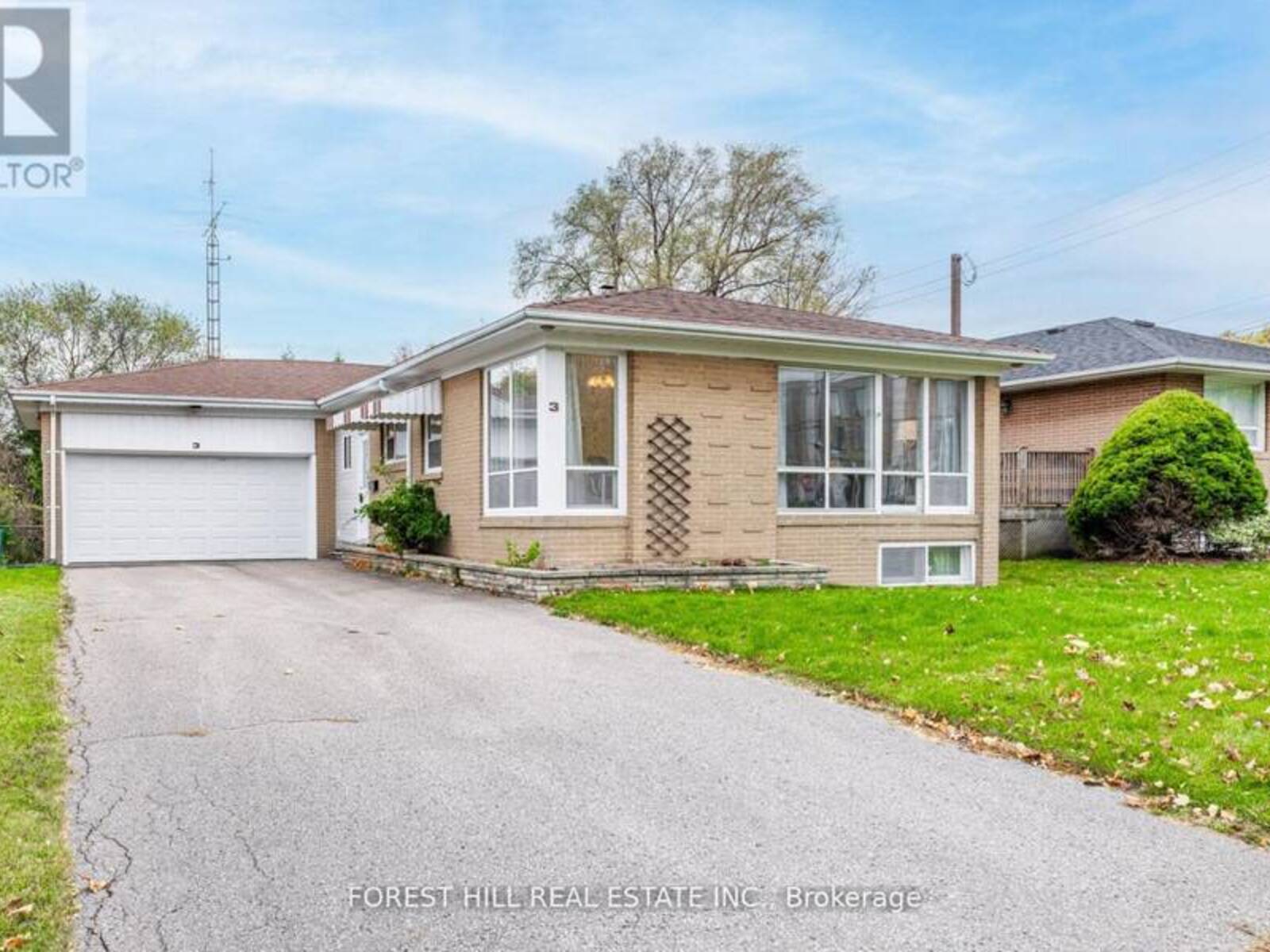 3 BLITHFIELD AVENUE, Toronto, Ontario M2K 1X9