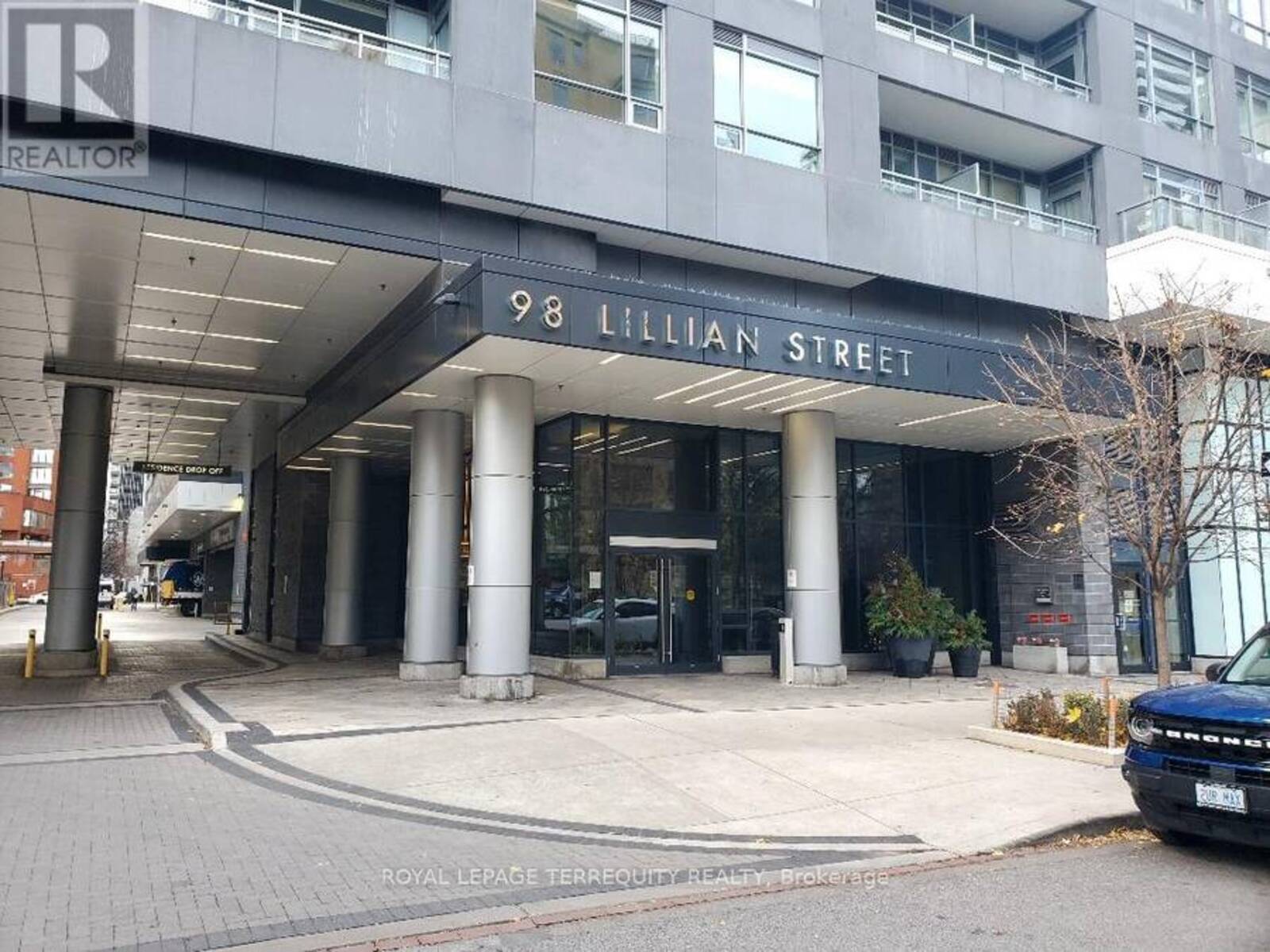 210 - 98 LILLIAN STREET, Toronto, Ontario M4S 0A5