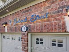 15 BABCOCK STREET Hamilton Ontario, L8B 0S6