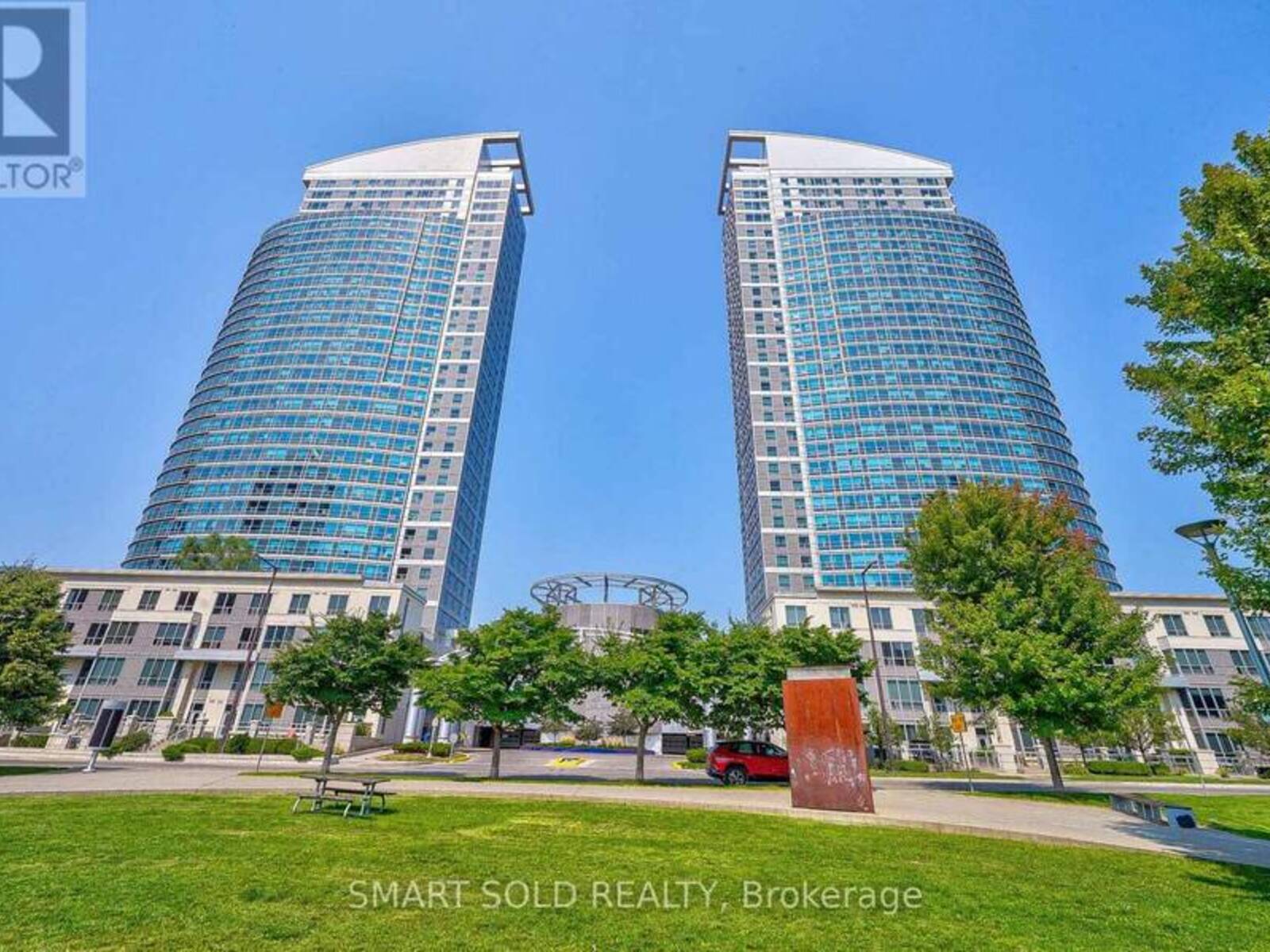 2307 - 38 LEE CENTRE DRIVE, Toronto, Ontario M1H 3J7