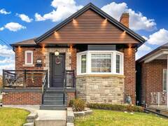 67 MONTCALM AVENUE Toronto Ontario, M6E 4N8