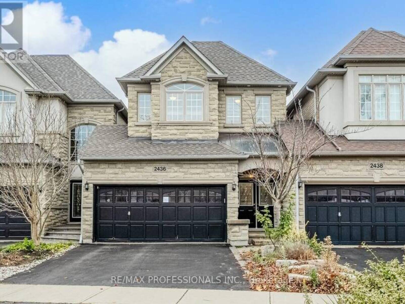 2436 VALLEYRIDGE DRIVE, Oakville, Ontario L6M 5G7