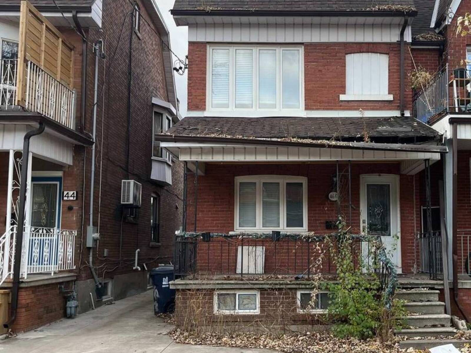 46 SALEM AVENUE, Toronto, Ontario M6H 3C1