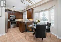 66 CHAPMAN COURT | Aurora Ontario | Slide Image Nine