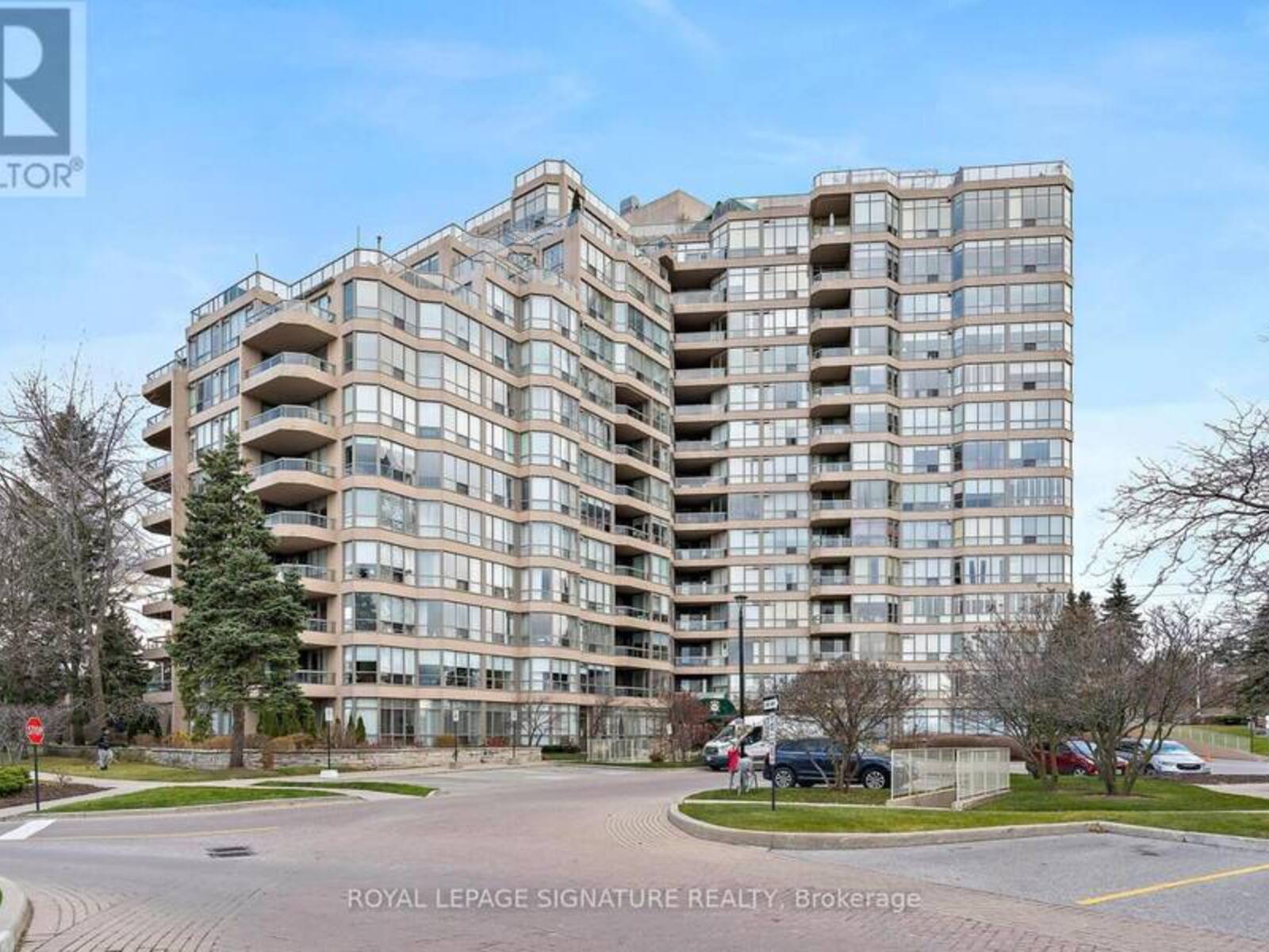 1122 - 10 GUILDWOOD PARKWAY, Toronto, Ontario M1E 5B5