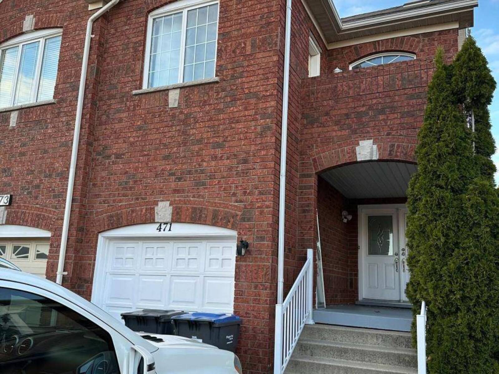 471 STONETREE COURT, Mississauga, Ontario L5B 4H3