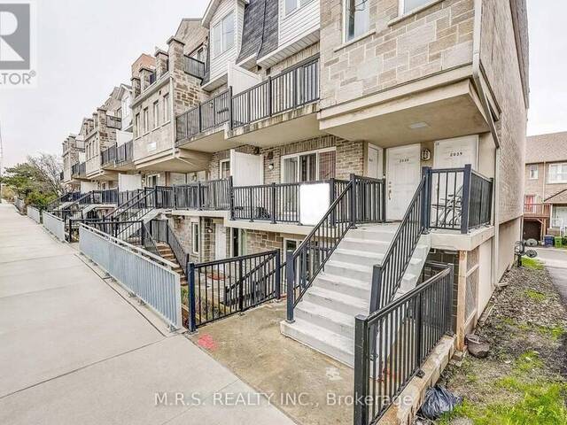 2038 - 3025 FINCH AVENUE Toronto Ontario, M9M 0A2