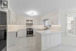 82 DEVONSLEIGH BOULEVARD | Richmond Hill Ontario | Slide Image Nine