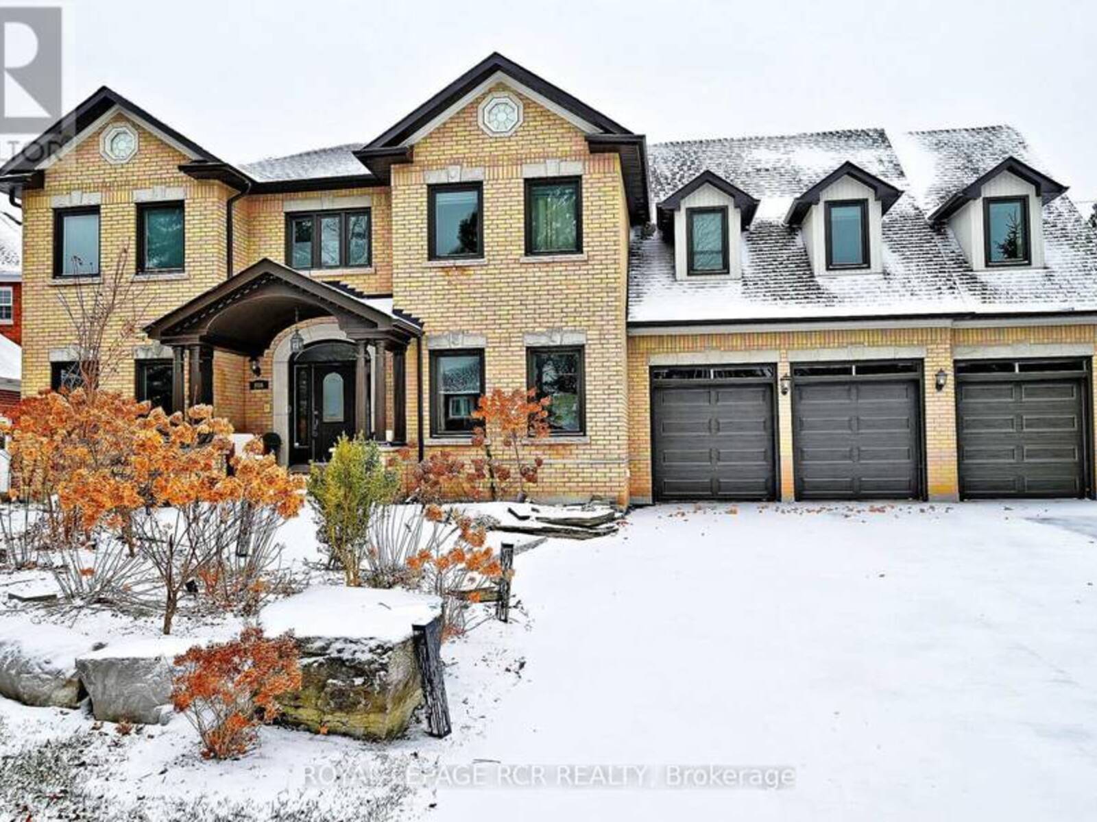 206 CORNER RIDGE ROAD, Aurora, Ontario L4G 6L5