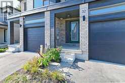 32 PONY WAY | Kitchener Ontario | Slide Image Two