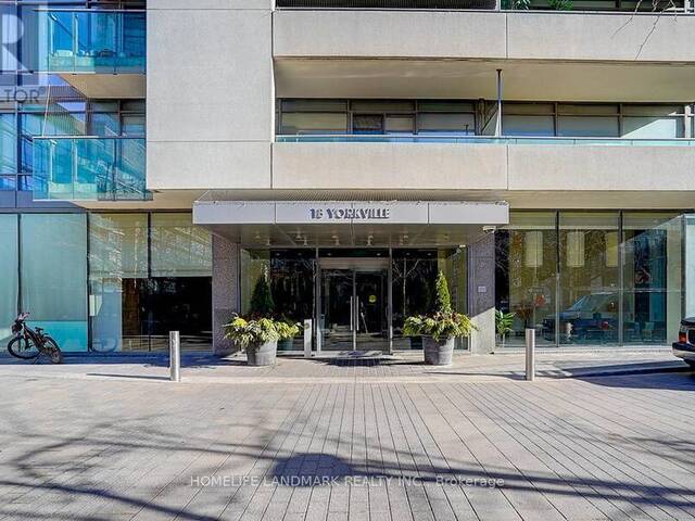 2109 - 18 YORKVILLE AVENUE Toronto Ontario, M4W 1L4