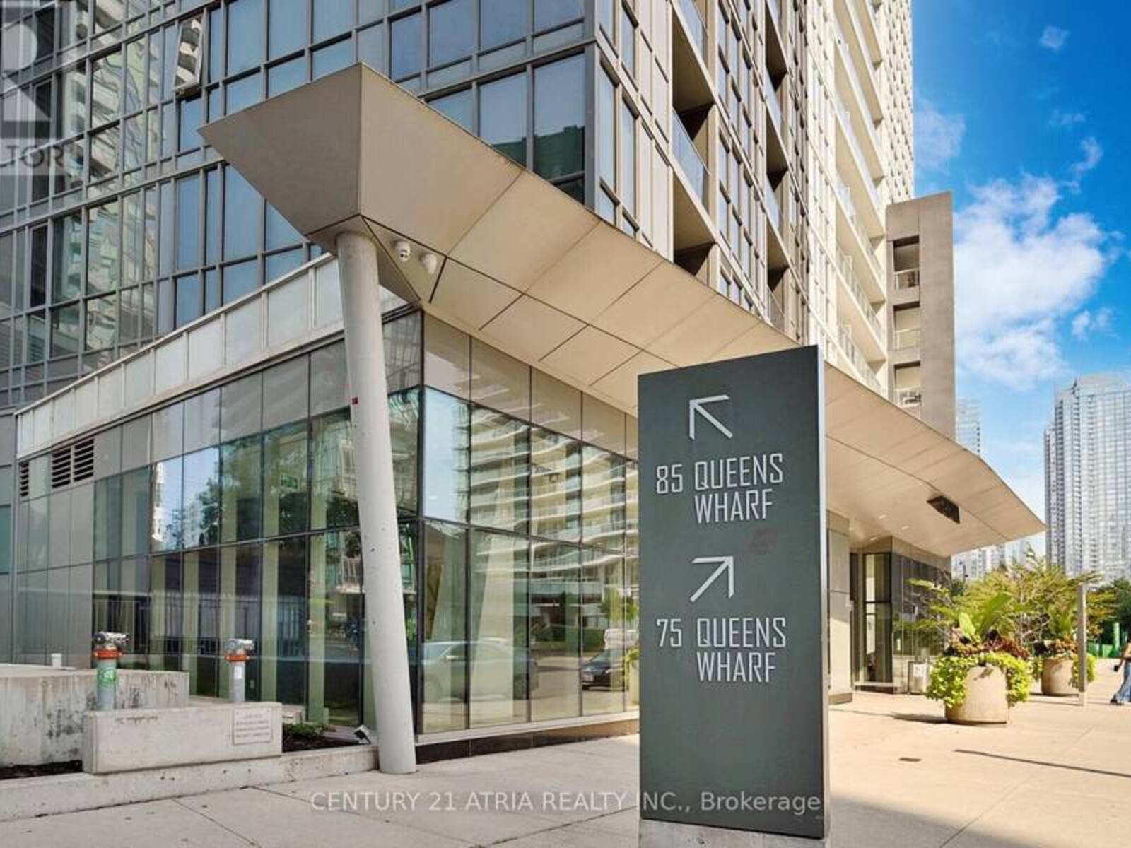 810 - 85 QUEENS WHARF ROAD, Toronto, Ontario M5V 0J9