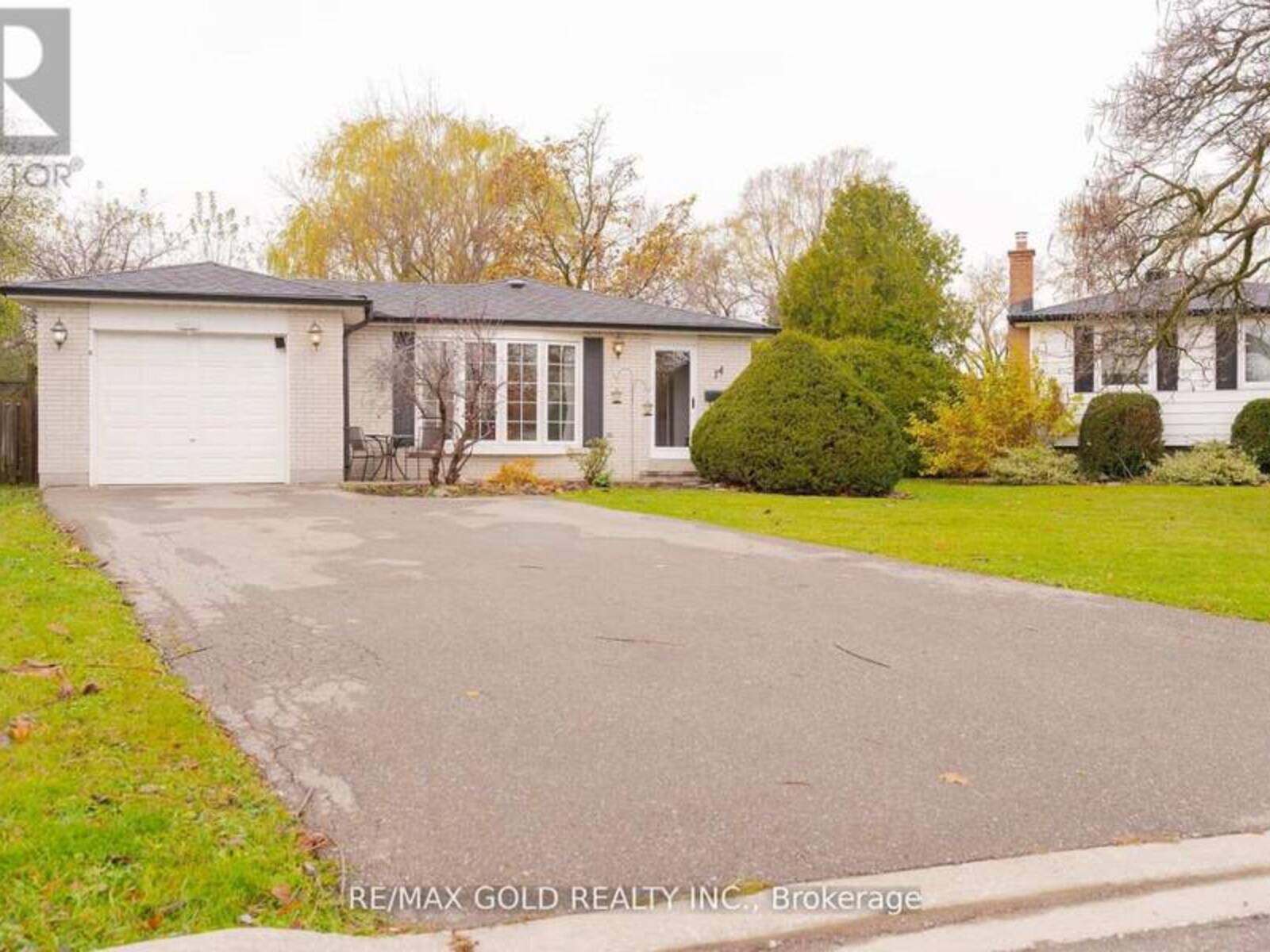 14 DUNBLAINE CRESCENT, Brampton, Ontario L6T 3H2