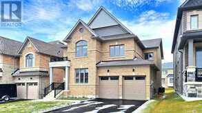 125 SILK TWIST DRIVE | East Gwillimbury Ontario | Slide Image Two