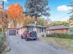 64 CHANDLER DRIVE Toronto Ontario, M1G 1Z3