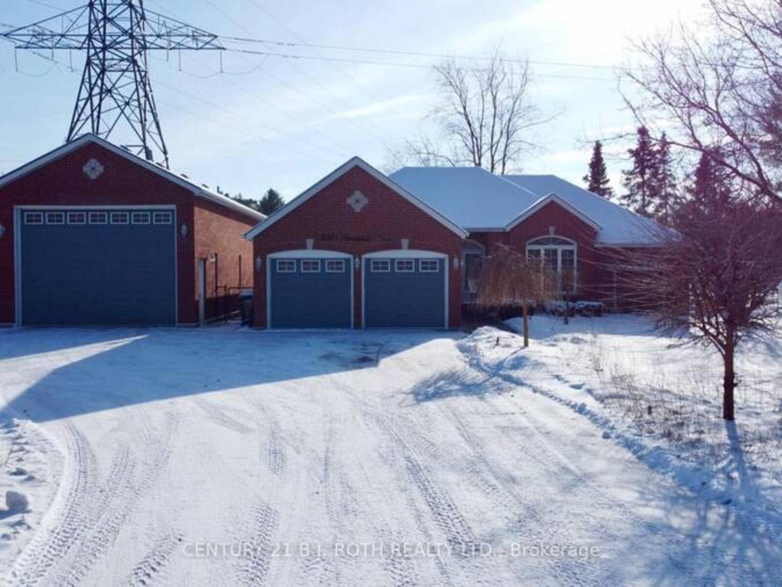 2403 SUNNIDALE ROAD, Essa, Ontario L0M 1T2