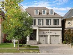 32 VINES PLACE Aurora Ontario, L4G 0R7