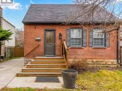 19 ALBANI STREET Toronto Ontario, M8V 1X3