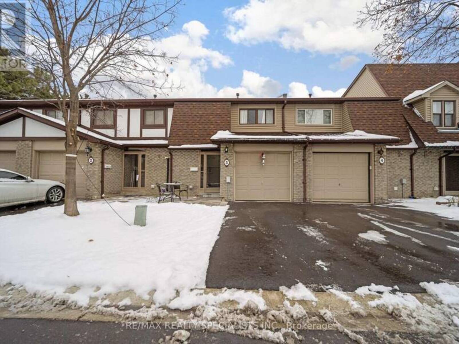 3 GREENWICH CIRCLE, Brampton, Ontario L6S 2E6