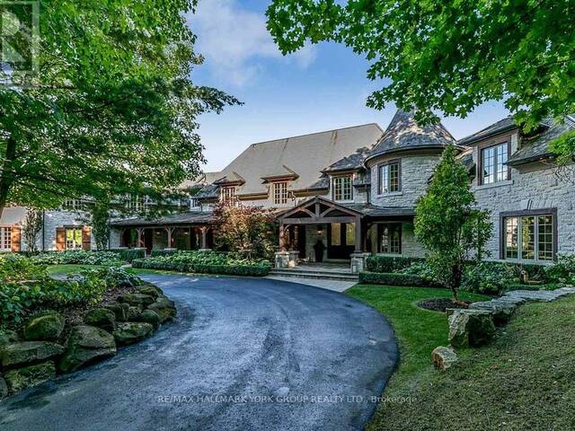 16 HUNTERS GLEN ROAD Aurora Ontario, L4G 6W4