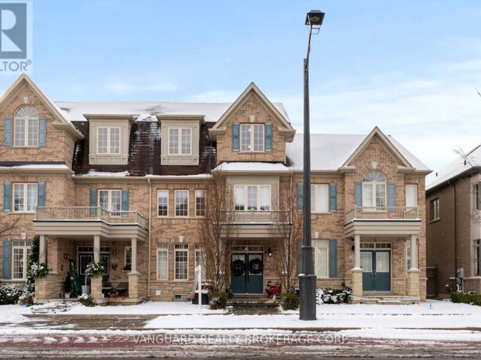 138 BARONS STREET, Vaughan, Ontario L4H 3N5